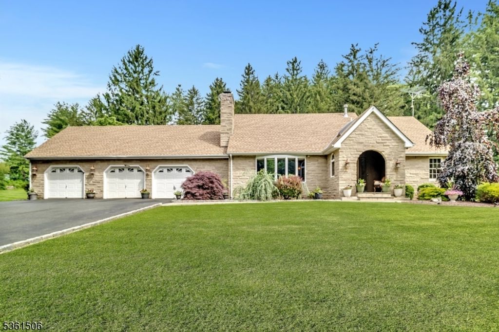 140 Lambertville Hopewell Rd, East Amwell Twp., NJ 08525