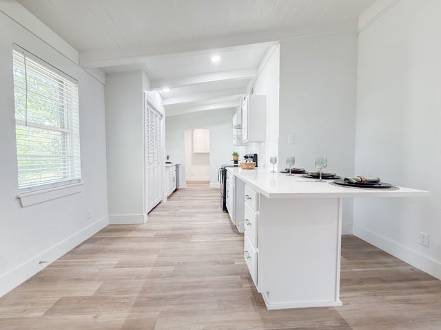 5808 Wales Avenue, Fort Worth, TX 76133