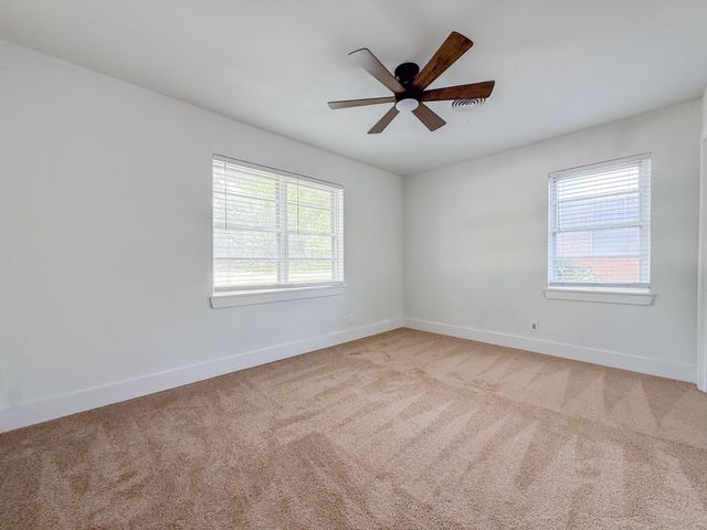 5808 Wales Avenue, Fort Worth, TX 76133
