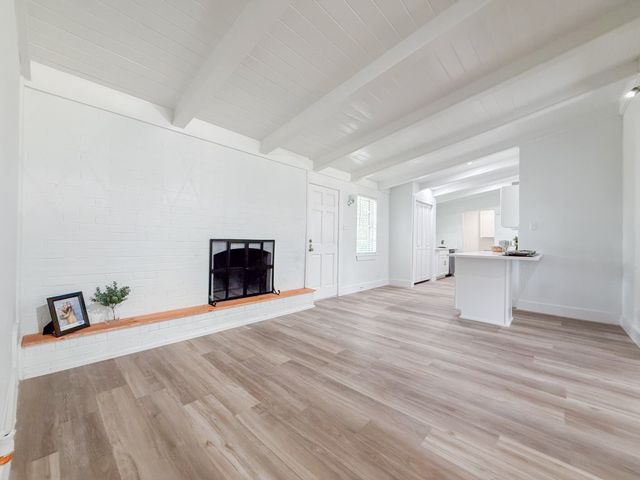 5808 Wales Avenue, Fort Worth, TX 76133
