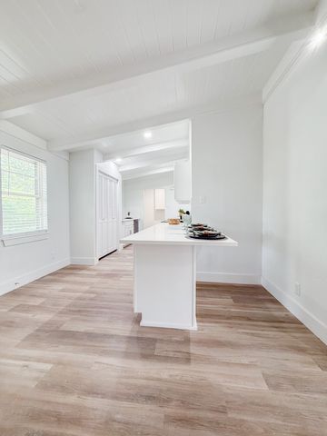 5808 Wales Avenue, Fort Worth, TX 76133