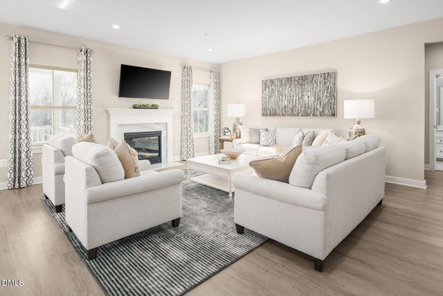 937 Walker Ridge Way, Willow Springs, NC 27592