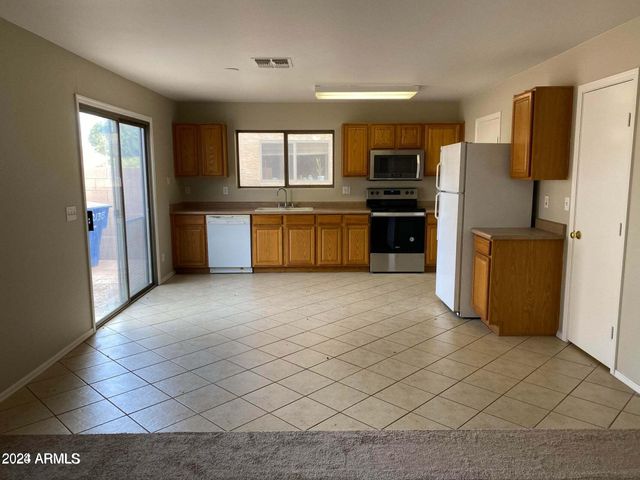 2138 E SPRUCE Drive, Chandler, AZ 85286