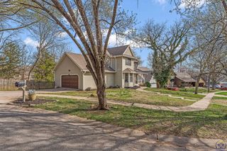 3776 SW Wood View DR, Topeka, KS 66610