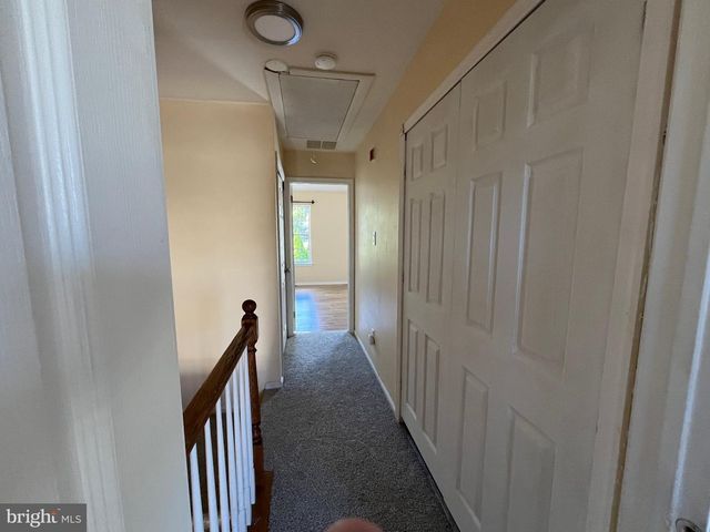 4 FAIR OAKS CT, Newtown, PA 18940