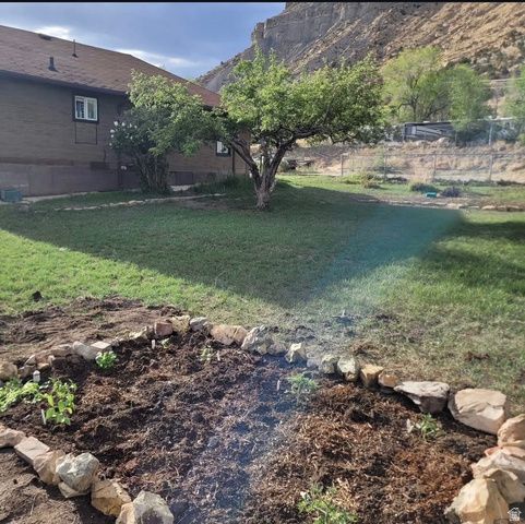 46 E E ST, Helper, UT 84526