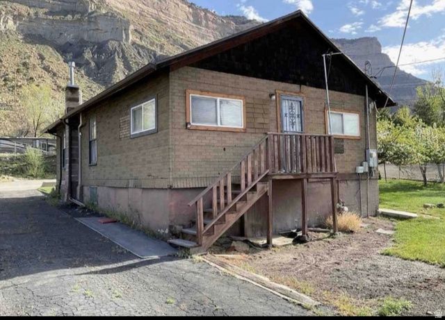 46 E E ST, Helper, UT 84526