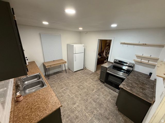 46 E E ST, Helper, UT 84526