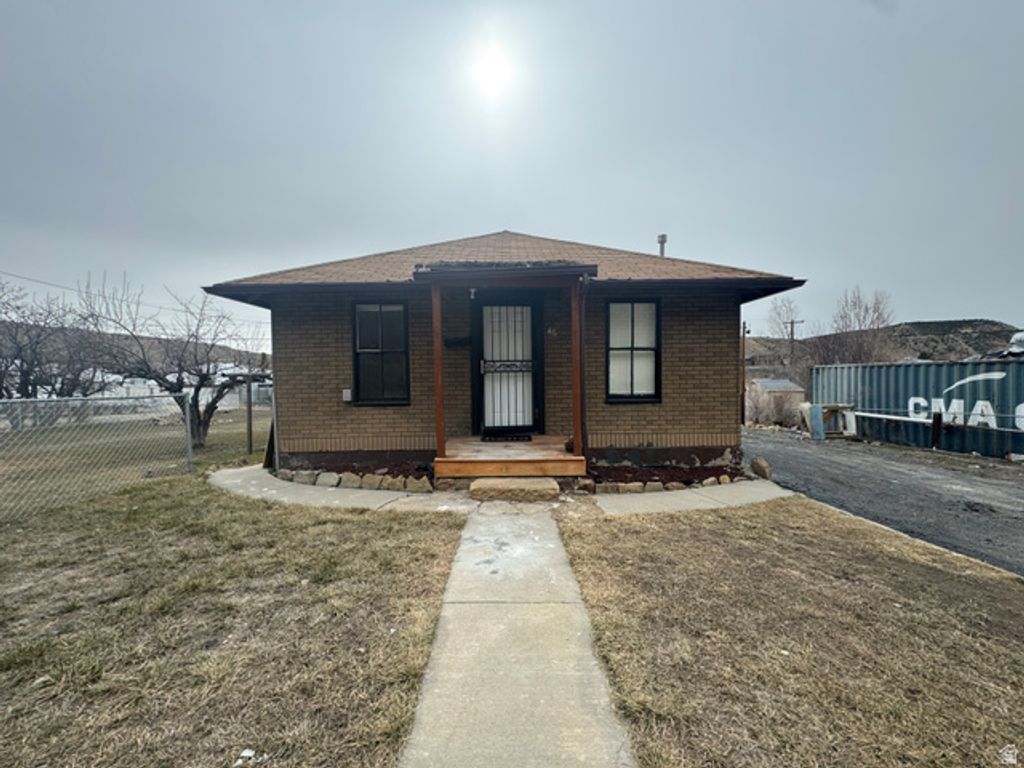 46 E E ST, Helper, UT 84526