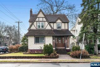 410 Woods Road, Teaneck, NJ 07666