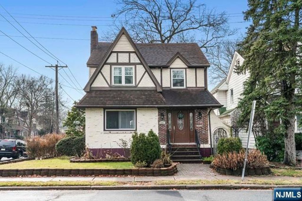 410 Woods Road, Teaneck, NJ 07666