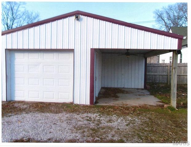 108 S Vine Street, Freeburg, IL 62243