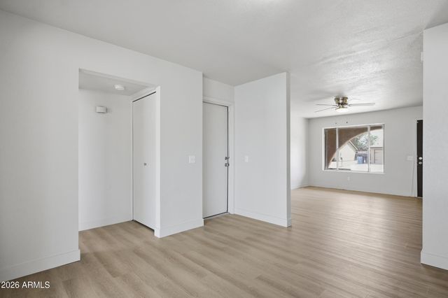 8652 W Heatherbrae Drive, Phoenix, AZ 85037