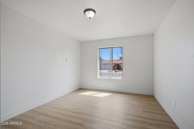 8652 W Heatherbrae Drive, Phoenix, AZ 85037