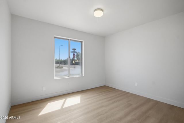 8652 W Heatherbrae Drive, Phoenix, AZ 85037