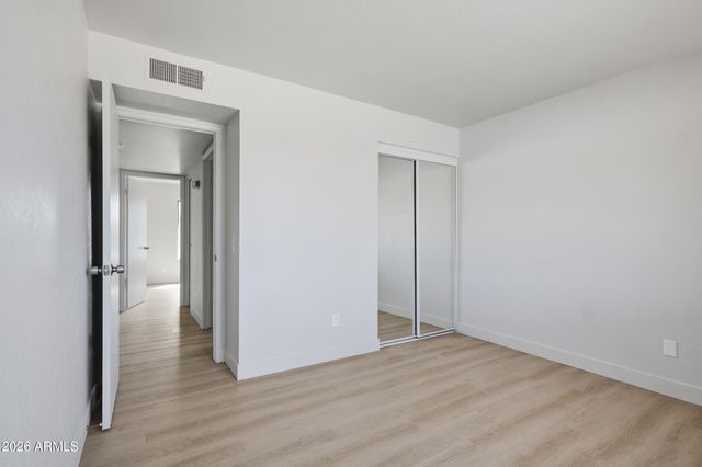 8652 W Heatherbrae Drive, Phoenix, AZ 85037