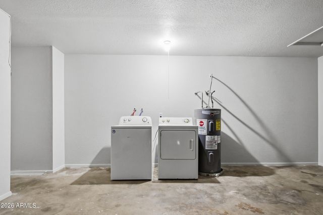 8652 W Heatherbrae Drive, Phoenix, AZ 85037