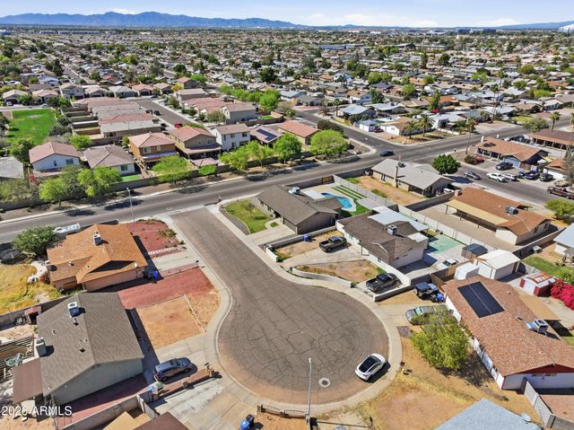 8652 W Heatherbrae Drive, Phoenix, AZ 85037