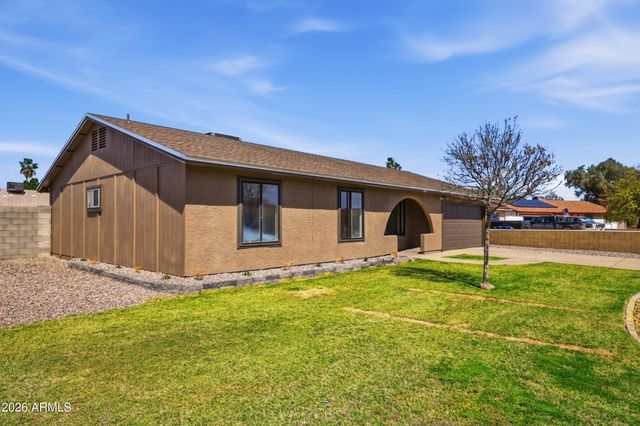 8652 W Heatherbrae Drive, Phoenix, AZ 85037