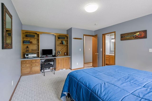 13185 Island View Drive NW, Elk River, MN 55330
