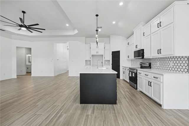 6849 La Salle Dr, Corpus Christi, TX 78414