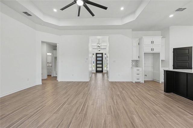 6849 La Salle Dr, Corpus Christi, TX 78414