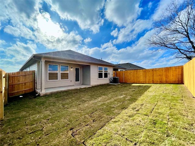 264 Texas Palmetto CIR, Kyle, TX 78640