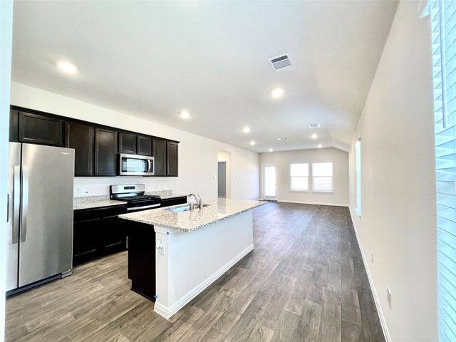 264 Texas Palmetto CIR, Kyle, TX 78640