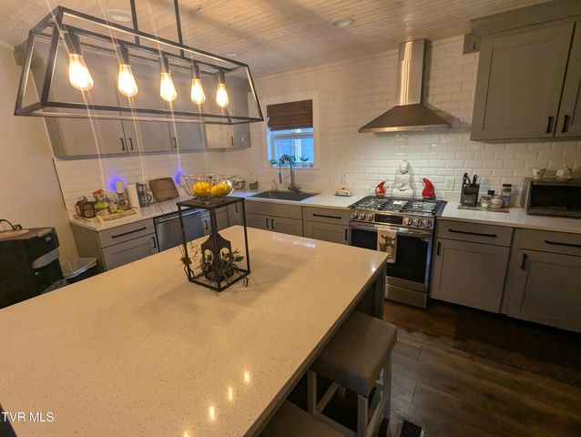 114 Greenland Park Road, Church Hill, TN 37642