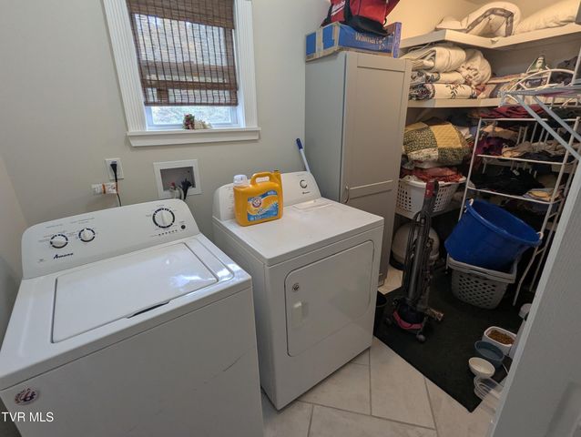 114 Greenland Park Road, Church Hill, TN 37642