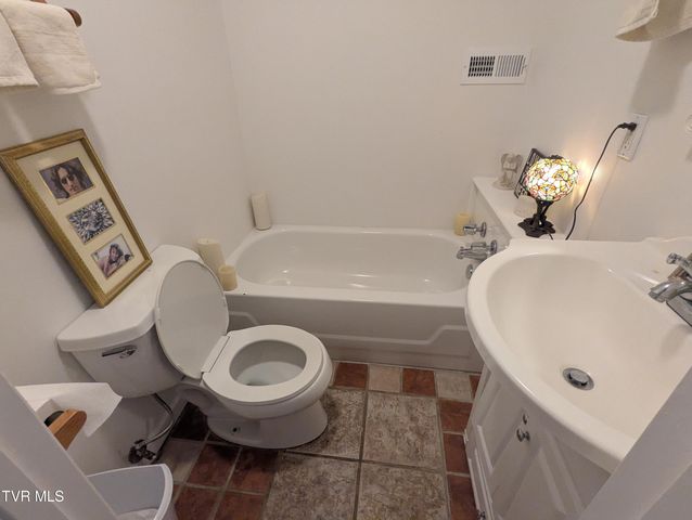 114 Greenland Park Road, Church Hill, TN 37642