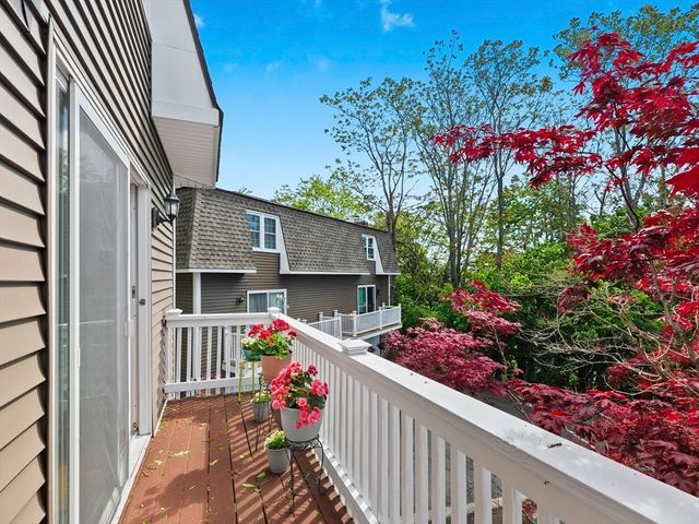 54 Oaklandave, Lynn, MA 01905