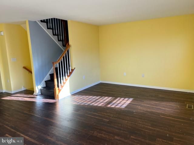 1032 MOORE RD, Thorofare, NJ 08086