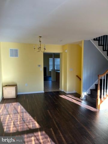 1032 MOORE RD, Thorofare, NJ 08086