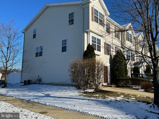 1032 MOORE RD, Thorofare, NJ 08086