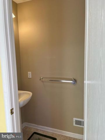 1032 MOORE RD, Thorofare, NJ 08086