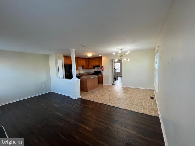 1032 MOORE RD, Thorofare, NJ 08086