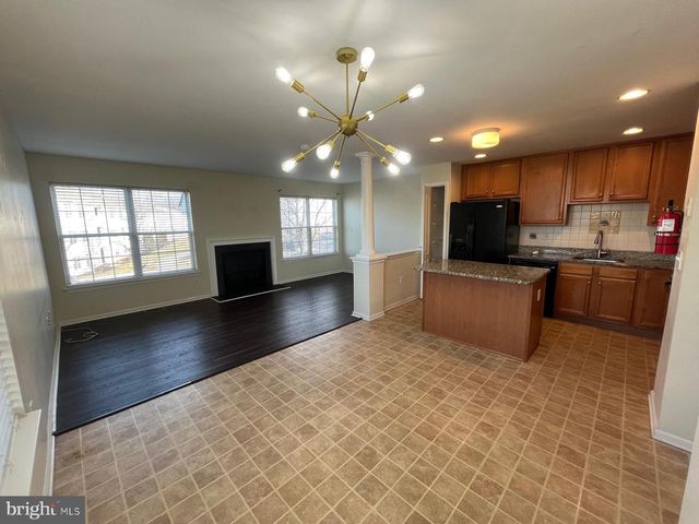 1032 MOORE RD, Thorofare, NJ 08086