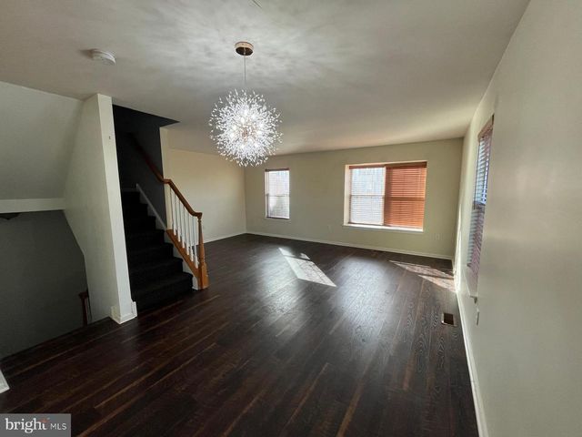 1032 MOORE RD, Thorofare, NJ 08086