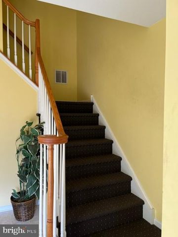 1032 MOORE RD, Thorofare, NJ 08086