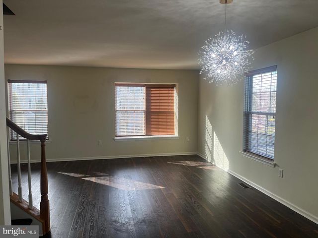 1032 MOORE RD, Thorofare, NJ 08086