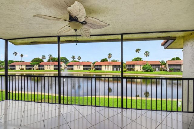 10231 N Circle Lake Drive 201, Boynton Beach, FL 33437