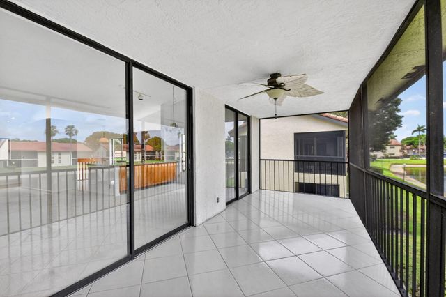 10231 N Circle Lake Drive 201, Boynton Beach, FL 33437