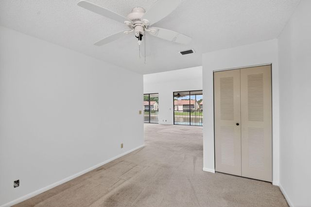 10231 N Circle Lake Drive 201, Boynton Beach, FL 33437