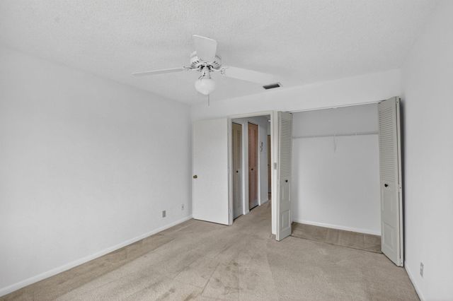 10231 N Circle Lake Drive 201, Boynton Beach, FL 33437