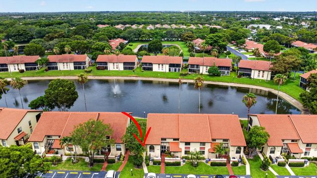 10231 N Circle Lake Drive 201, Boynton Beach, FL 33437