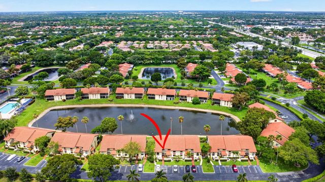 10231 N Circle Lake Drive 201, Boynton Beach, FL 33437
