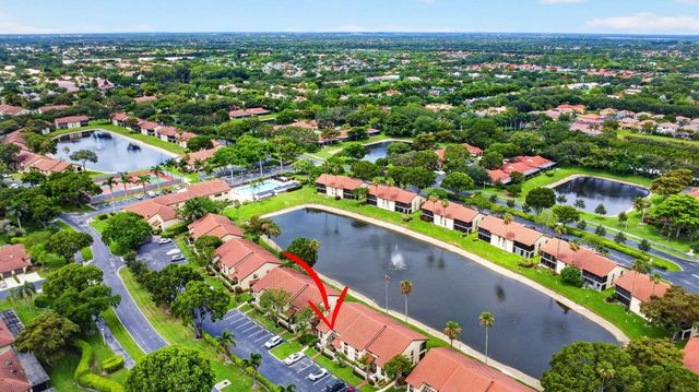 10231 N Circle Lake Drive 201, Boynton Beach, FL 33437