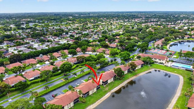 10231 N Circle Lake Drive 201, Boynton Beach, FL 33437