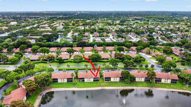 10231 N Circle Lake Drive 201, Boynton Beach, FL 33437